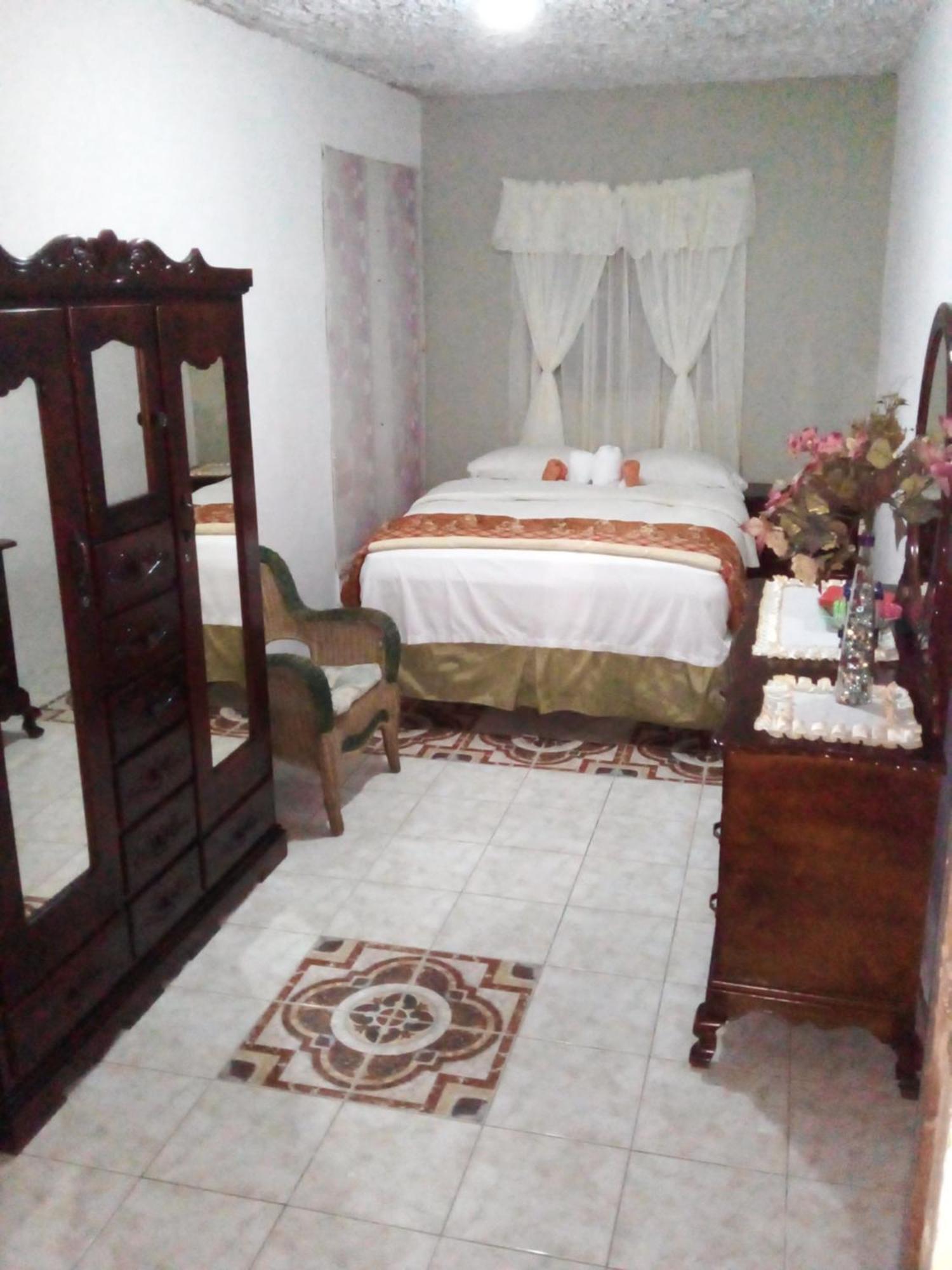 Nine Miles Cultural Hangouts And Tours Stepney Luaran gambar