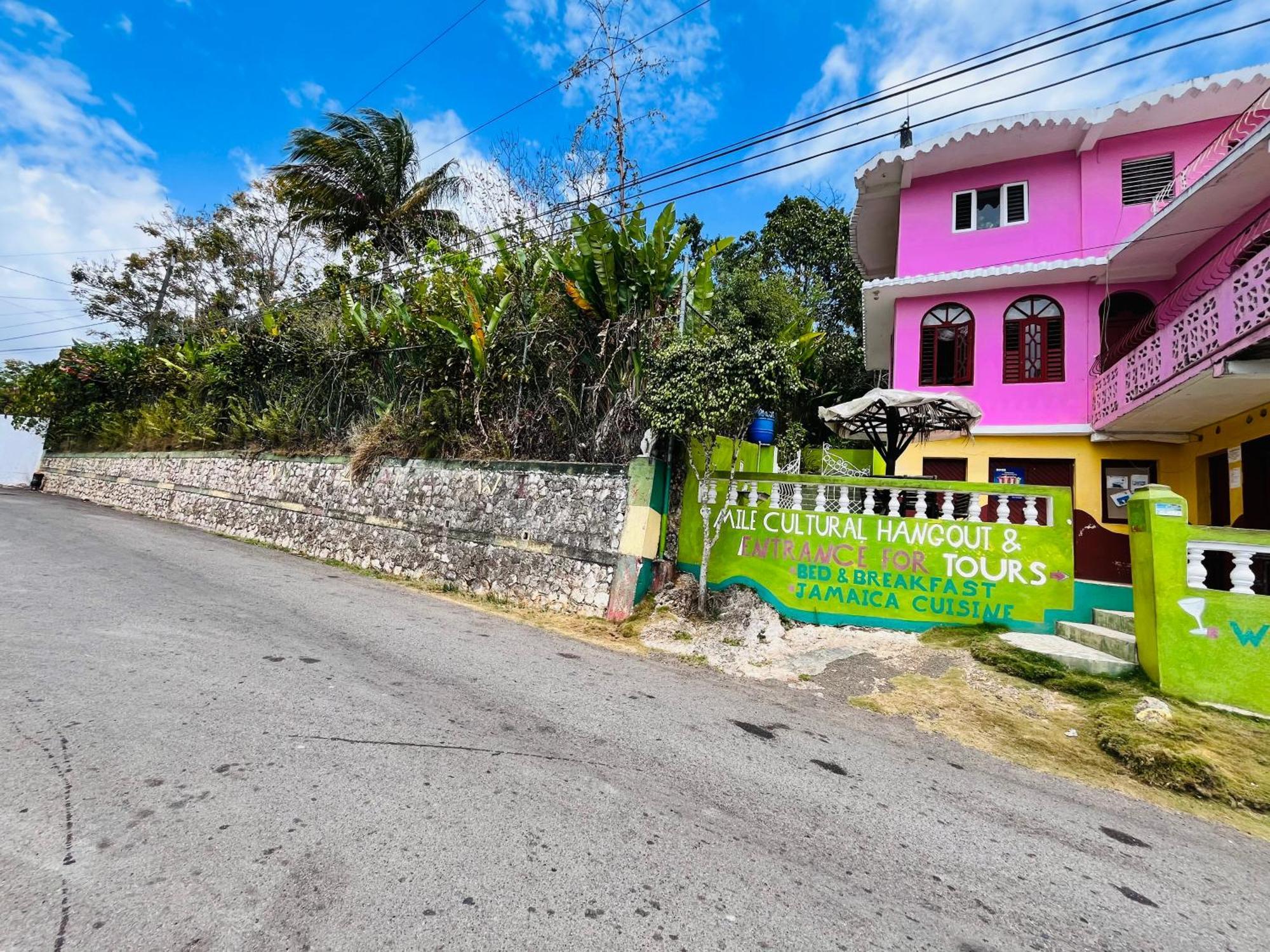 Nine Miles Cultural Hangouts And Tours Stepney Luaran gambar
